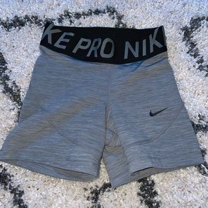 Nike pro shorts 5”